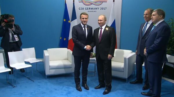 Владимир Путин и Эммануэль Макрон провели переговоры на саммите G20 Владимир Путин и Эммануэль Макрон провели переговоры на саммите G20