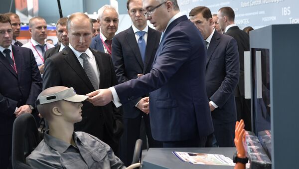 Президент РФ Владимир Путин на промышленной выставке Иннопром - 2017. 10 июля 2017 Президент РФ Владимир Путин на промышленной выставке Иннопром - 2017. 10 июля 2017