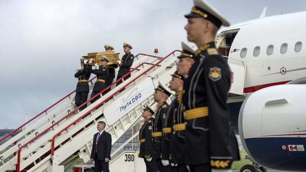Встреча ковчега с мощами святителя Николая Чудотворца в аэропорту Пулково Встреча ковчега с мощами святителя Николая Чудотворца в аэропорту Пулково