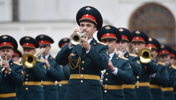 Участники фестиваля Спасская башня на репетиции в Кремле. Архивное фото Участники фестиваля Спасская башня на репетиции в Кремле. Архивное фото