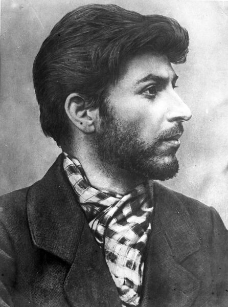 Иосиф Джугашвили (Сталин 1878-1953), член марксистского кружка Иосиф Джугашвили (Сталин 1878-1953), член марксистского кружка