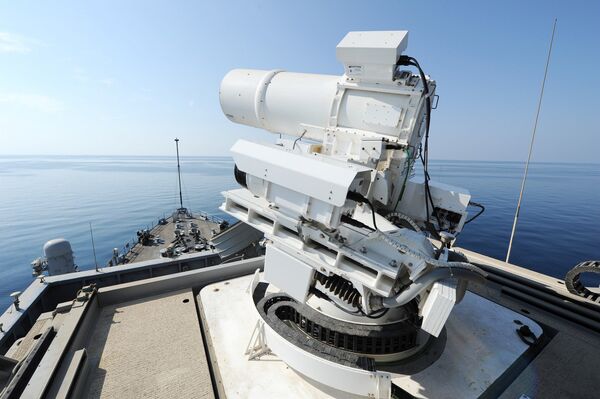 Лазерная пушка, установленная на борту корабля USS Ponce Лазерная пушка, установленная на борту корабля USS Ponce