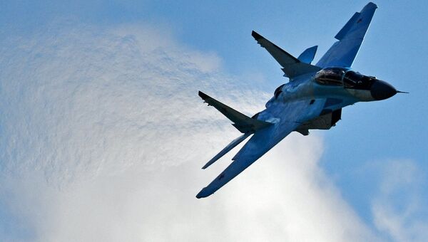 Многоцелевой истребитель МиГ-35 во время демонстрационных полетов на открытии Международного авиационно-космического салона МАКС-2017 Многоцелевой истребитель МиГ-35 во время демонстрационных полетов на открытии Международного авиационно-космического салона МАКС-2017