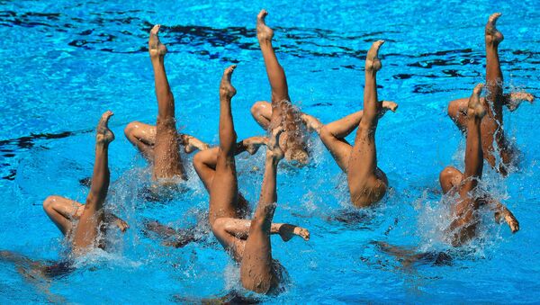 Спортсменки сборной России выступают с произвольной программой в финальных соревнованиях по синхронному плаванию среди групп на чемпионате мира FINA 2017 Спортсменки сборной России выступают с произвольной программой в финальных соревнованиях по синхронному плаванию среди групп на чемпионате мира FINA 2017