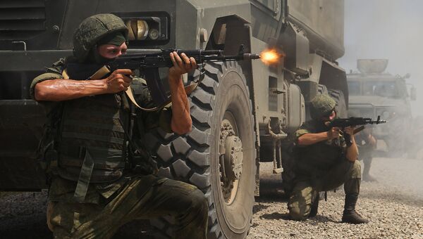 Военнослужащие во время тактических учений. Архивное фото Военнослужащие во время тактических учений. Архивное фото