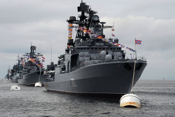 Большой противолодочный корабль Адмирал Виноградов во время парада кораблей, посвященного Дню Военно-морского флота России, во Владивостоке. 30 июля 2017 Большой противолодочный корабль Адмирал Виноградов во время парада кораблей, посвященного Дню Военно-морского флота России, во Владивостоке. 30 июля 2017