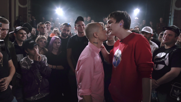 Баттл Oxxxymiron против Гнойного Баттл Oxxxymiron против Гнойного