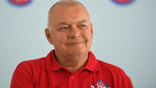 Генеральный директор МИА Россия сегодня Дмитрий Киселев на пресс-конференции, посвященной открытию фестиваля Koktebel Jazz Party. Генеральный директор МИА Россия сегодня Дмитрий Киселев на пресс-конференции, посвященной открытию фестиваля Koktebel Jazz Party.