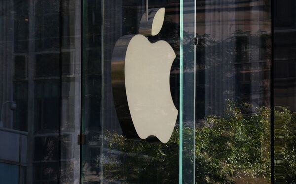 Логотип компании Apple в Нью-Йорке Логотип компании Apple в Нью-Йорке
