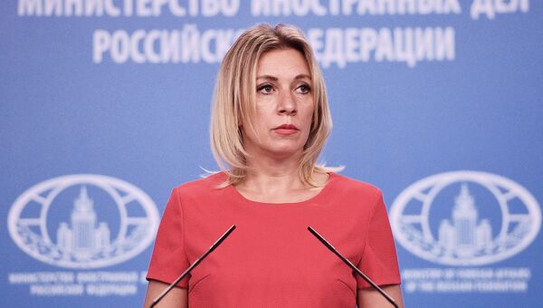 Официальный представитель министерства иностранных дел России Мария Захарова перед началом брифинга в Москве. 31 августа 2017 Официальный представитель министерства иностранных дел России Мария Захарова перед началом брифинга в Москве. 31 августа 2017