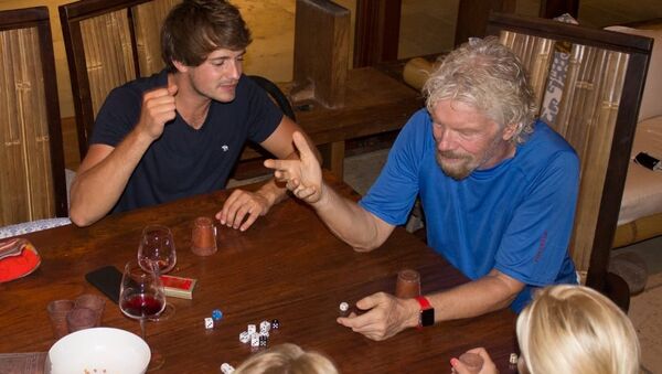 Британский бизнесмен и основатель Virgin Group Ричард Брэнсон спасался от урагана Ирма в винном погребе своего дома Британский бизнесмен и основатель Virgin Group Ричард Брэнсон спасался от урагана Ирма в винном погребе своего дома