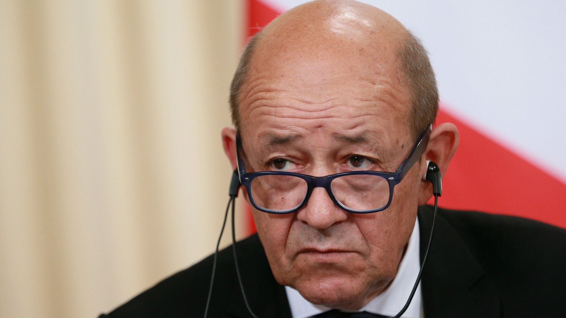 Глава МИД Франции заявил о серьезном кризисе в отношения с США