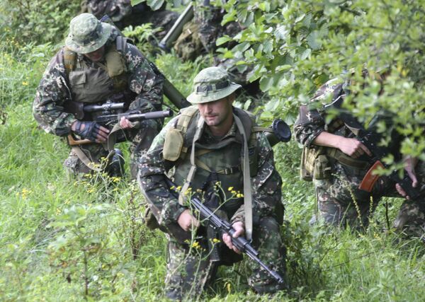 Российские военные в районе села Хурча в Обхазии Российские военные в районе села Хурча в Обхазии