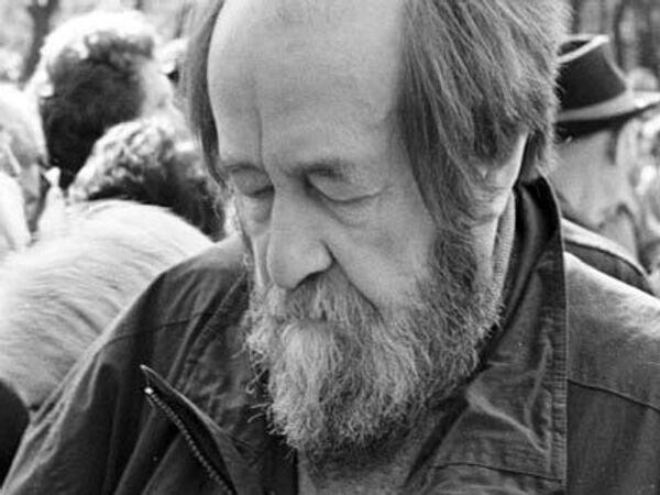 Видеосправка: Биография Александра Солженицына Видеосправка: Биография Александра Солженицына