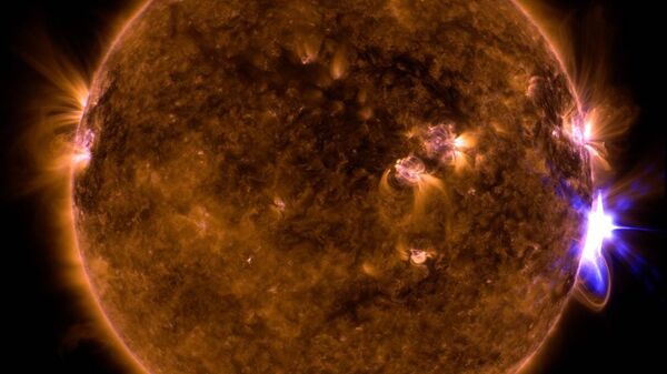 Мощная вспышка на Солнце, зафиксированная Обсерваторией НАСА 14 сентября 2017 Мощная вспышка на Солнце, зафиксированная Обсерваторией НАСА 14 сентября 2017
