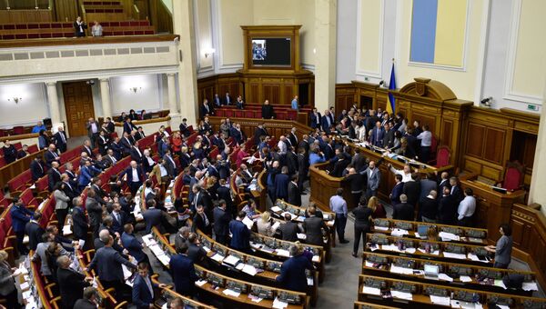 Депутаты на заседании Верховной рады Украины в Киеве. 5 октября 2017 Депутаты на заседании Верховной рады Украины в Киеве. 5 октября 2017