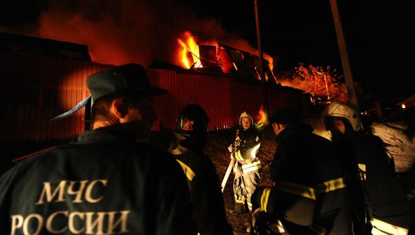 Тушение пожара на рынке Восточный в Ростове-на-Дону. 08 октября 2017 Тушение пожара на рынке Восточный в Ростове-на-Дону. 08 октября 2017