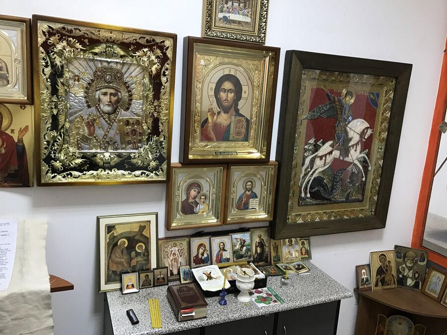 Молельная комната в расположении разведывательно-штурмового батальона, военный объект Прага, Донецк Молельная комната в расположении разведывательно-штурмового батальона, военный объект Прага, Донецк