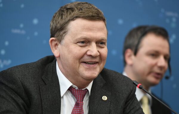 Директор Института медико-биологических проблем РАН академик РАН Олег Орлов во время пресс-конференции наземного эксперимента по моделированию полета к Луне SIRIUS-17 в Москве. 7 ноября 2017 Директор Института медико-биологических проблем РАН академик РАН Олег Орлов во время пресс-конференции наземного эксперимента по моделированию полета к Луне SIRIUS-17 в Москве. 7 ноября 2017
