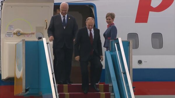 Владимир Путин прибыл во Вьетнам для участие в саммите АТЭС Владимир Путин прибыл во Вьетнам для участие в саммите АТЭС