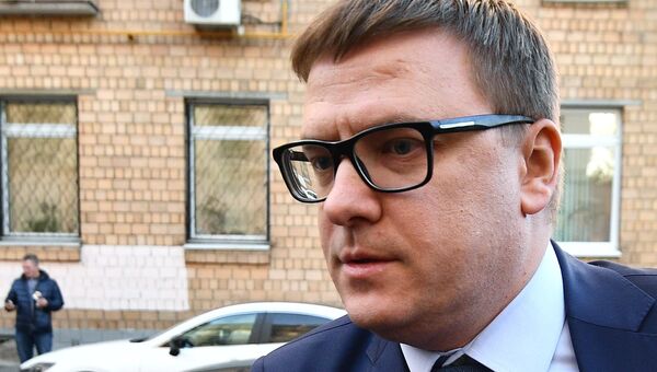Первый заместитель министра энергетики Российской Федерации Алексей Текслер перед очередным заседанием суда по делу экс-министра экономического развития Алексея Улюкаева. 13 ноября 2017 Первый заместитель министра энергетики Российской Федерации Алексей Текслер перед очередным заседанием суда по делу экс-министра экономического развития Алексея Улюкаева. 13 ноября 2017