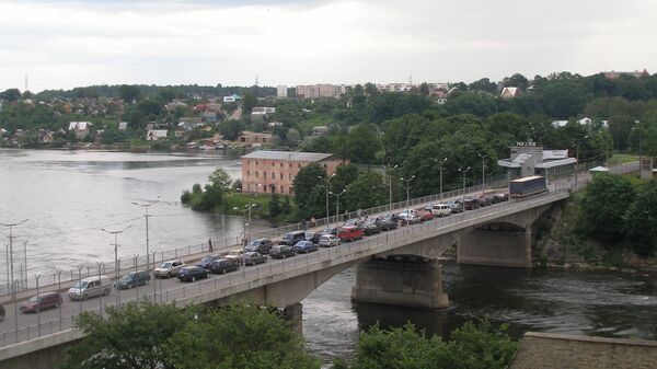 Пограничный мост на реке Нарва между Нарвой и Ивангородом