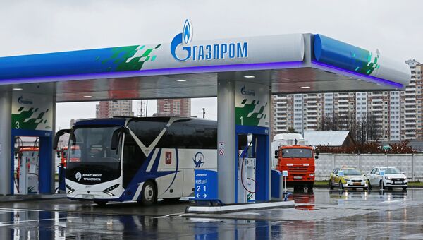 Автомобильная газонаполнительная компрессорная станция Газпром. Архивное фото Автомобильная газонаполнительная компрессорная станция Газпром. Архивное фото