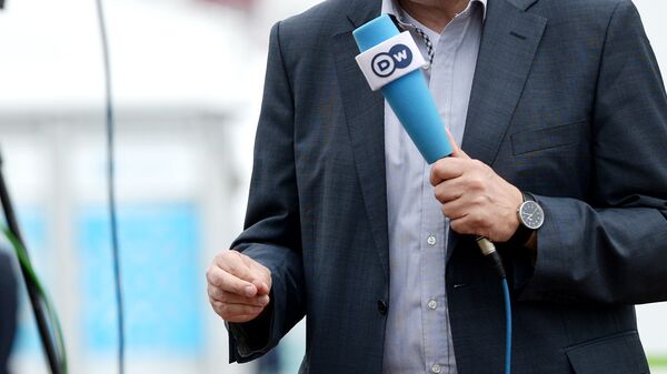 Журналист телерадиокомпании Deutsche Welle Журналист телерадиокомпании Deutsche Welle
