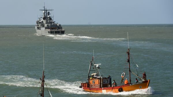 Эсминец ВМС Аргентины Sarandi принимает участие участие в поиске пропавшей подводной лодки Сан-Хуан. Архивное фото Эсминец ВМС Аргентины Sarandi принимает участие участие в поиске пропавшей подводной лодки Сан-Хуан. Архивное фото
