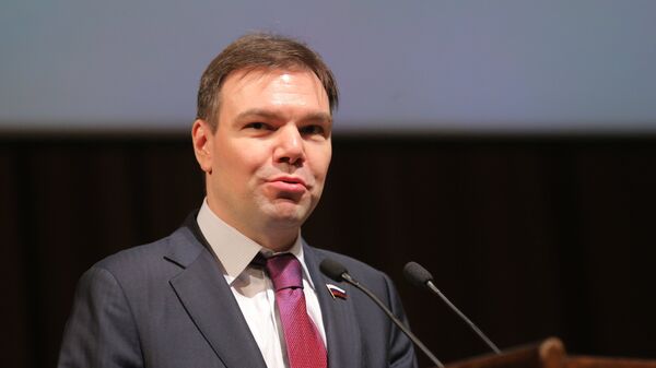 Председатель комитета Государственной Думы РФ по информационной политике, информационным технологиям и связи Леонид Левин Председатель комитета Государственной Думы РФ по информационной политике, информационным технологиям и связи Леонид Левин