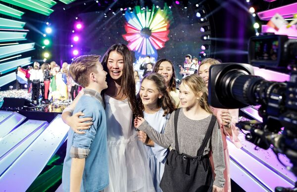 Российская певица Полина Богусевич, победившая в финале конкурса Детское Евровидение - 2017 в Тбилиси Российская певица Полина Богусевич, победившая в финале конкурса Детское Евровидение - 2017 в Тбилиси