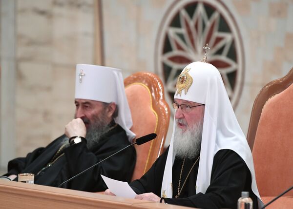 Патриарх Московский и всея Руси Кирилл и митрополит Киевский и всея Украины Онуфрий на открытии Архиерейского собора Русской православной церкви в Москве. 29 ноября 2017 Патриарх Московский и всея Руси Кирилл и митрополит Киевский и всея Украины Онуфрий на открытии Архиерейского собора Русской православной церкви в Москве. 29 ноября 2017