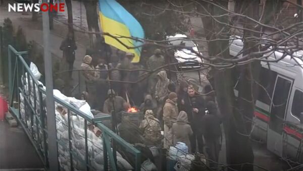 Ситуация у здания телеканала NewsOne в Киеве Ситуация у здания телеканала NewsOne в Киеве