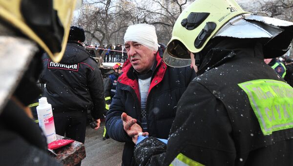 Водитель автобуса В.Тихонов на месте ДТП на Кутузовском проспекте Водитель автобуса В.Тихонов на месте ДТП на Кутузовском проспекте