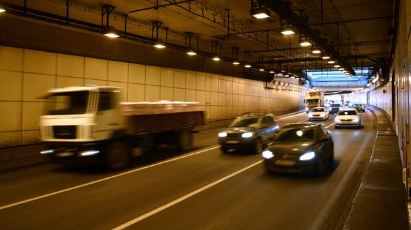 Автомобили в Северо-Западном тоннеле в Москве Автомобили в Северо-Западном тоннеле в Москве