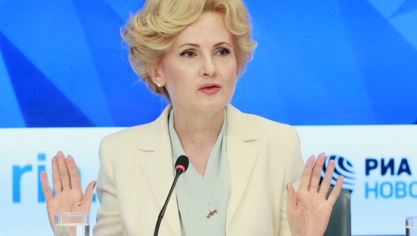 Заместитель председателя Государственной Думы РФ Ирина Яровая на пресс-конференции, посвященной исполнению закона о торговле. 16 января 2018. Архивное фото Заместитель председателя Государственной Думы РФ Ирина Яровая на пресс-конференции, посвященной исполнению закона о торговле. 16 января 2018. Архивное фото
