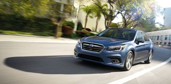 Автомобиль Subaru Legacy Автомобиль Subaru Legacy