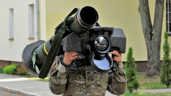 Американский переносной противотанковый ракетный комплекс (ПТРК) Javelin Американский переносной противотанковый ракетный комплекс (ПТРК) Javelin