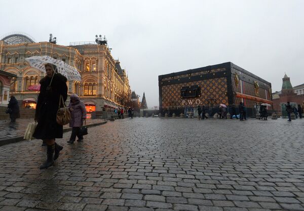 Сундук-павильон Louis Vuitton на Красной площади Сундук-павильон Louis Vuitton на Красной площади