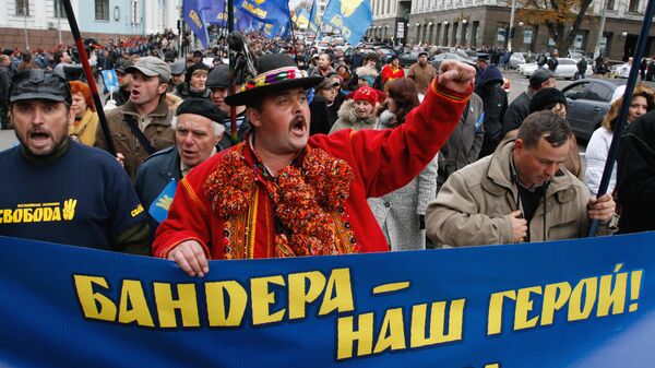 Во время марша националистов в честь годовщины Украинской повстанческой армии (УПА) в Киеве Во время марша националистов в честь годовщины Украинской повстанческой армии (УПА) в Киеве