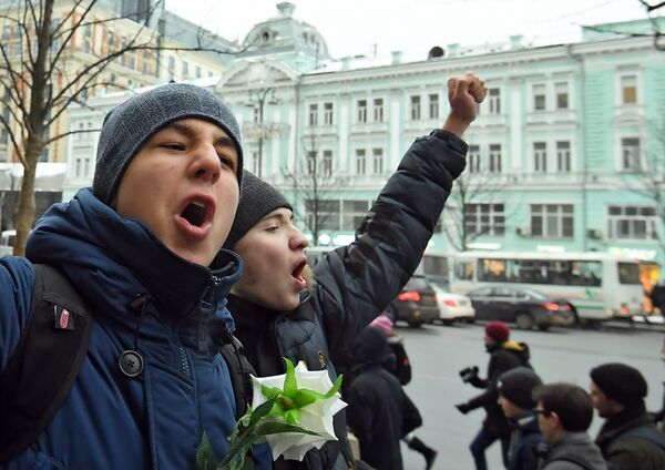 Участники несанкционированной акции в Москве в рамках Забастовки избирателей Участники несанкционированной акции в Москве в рамках Забастовки избирателей