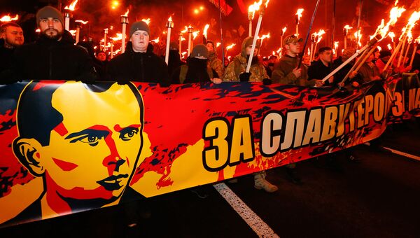 Активисты националистических партий во время митинга в честь 109-летия Степана Бандеры в Киеве Активисты националистических партий во время митинга в честь 109-летия Степана Бандеры в Киеве