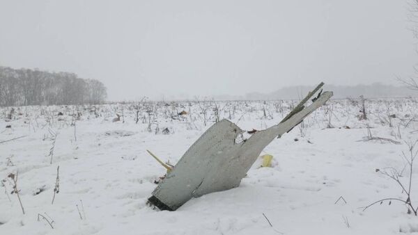 Обломки на месте крушения самолета Ан-148 авиакомпании Саратовские авиалинии в Московской области. 11 февраля 2018 Обломки на месте крушения самолета Ан-148 авиакомпании Саратовские авиалинии в Московской области. 11 февраля 2018