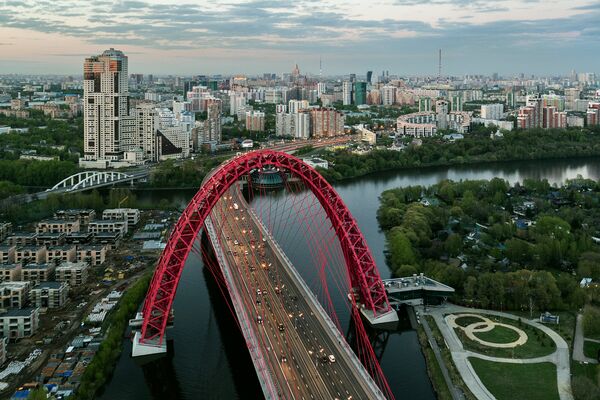 Живописный мост на северо-западе Москвы Живописный мост на северо-западе Москвы