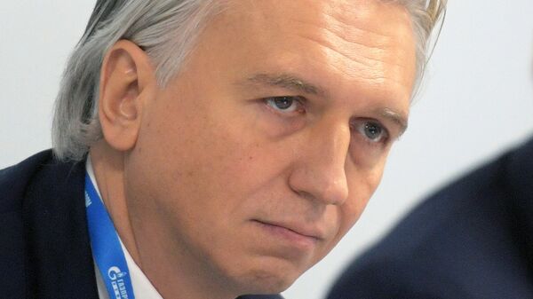 Председатель правления, генеральный директор ПАО Газпром нефть Александр Дюков на конференции: Интеллектуальная энергетика: вызовы и стратегия на Российском инвестиционном форуме в Сочи Председатель правления, генеральный директор ПАО Газпром нефть Александр Дюков на конференции: Интеллектуальная энергетика: вызовы и стратегия на Российском инвестиционном форуме в Сочи