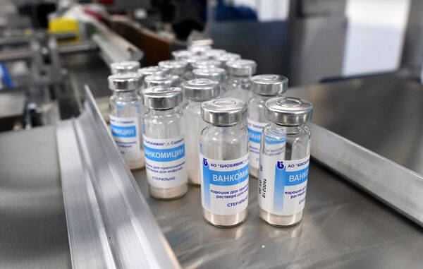 Участок выпуска готовой продукции антибиотика Ванкомицина на заводе по производству антибиотиков АО Биохимик в Саранске Участок выпуска готовой продукции антибиотика Ванкомицина на заводе по производству антибиотиков АО Биохимик в Саранске
