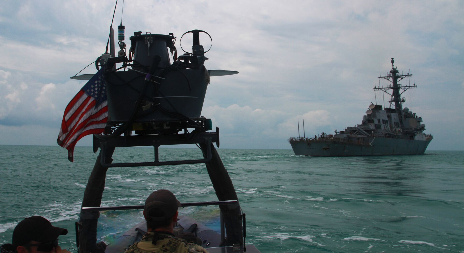 Эсминец ВМС США USS Carney во время учений в Черном море Эсминец ВМС США USS Carney во время учений в Черном море - РИА Новости, 1920, 02.07.2021