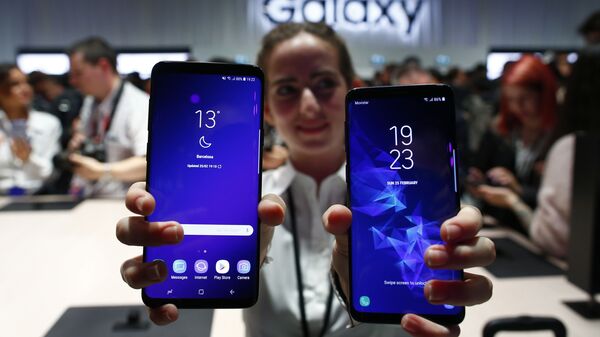 Новые смартфоны Galaxy S9 и S9+ на мероприятии Samsung Galaxy Unpacked 2018 в Барселоне. 25 февраля 2018 Новые смартфоны Galaxy S9 и S9+ на мероприятии Samsung Galaxy Unpacked 2018 в Барселоне. 25 февраля 2018
