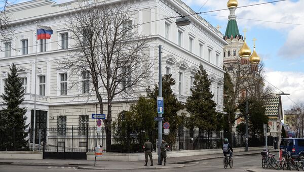Посольство Российской Федерации и русская православная церковь Святого Николая в Вене. Архивное фото Посольство Российской Федерации и русская православная церковь Святого Николая в Вене. Архивное фото