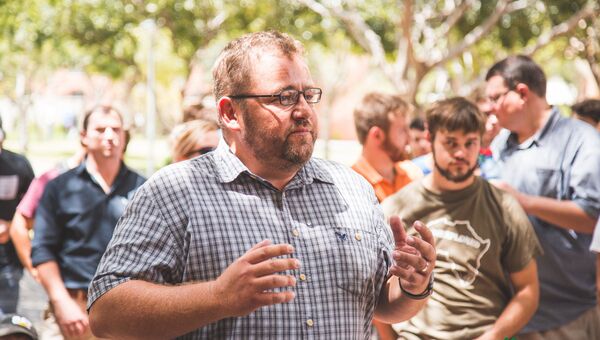 Генеральный директор AfriForum Калли Крил Генеральный директор AfriForum Калли Крил